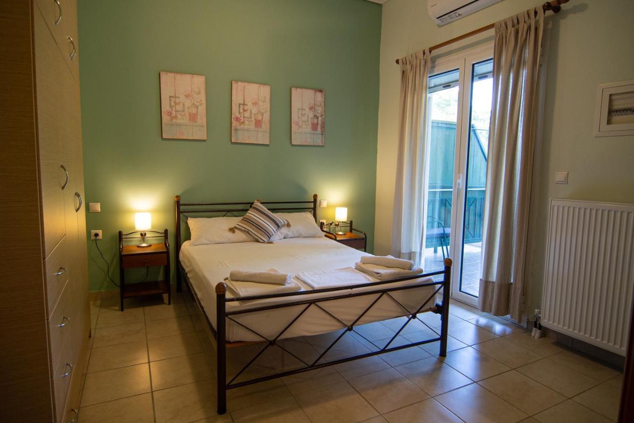 Tsertos Apartments กาเมนาวูร์ลา ภายนอก รูปภาพ