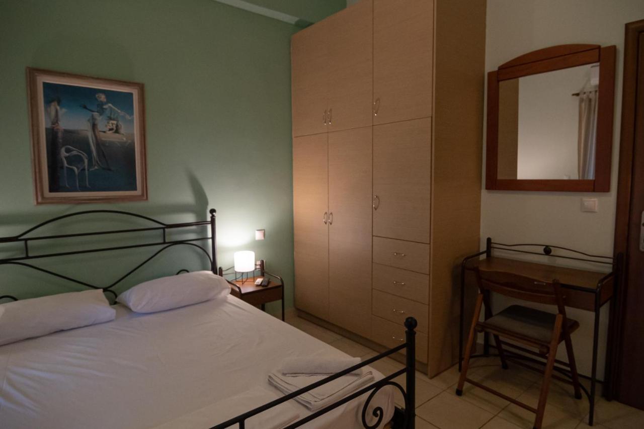 Tsertos Apartments กาเมนาวูร์ลา ภายนอก รูปภาพ