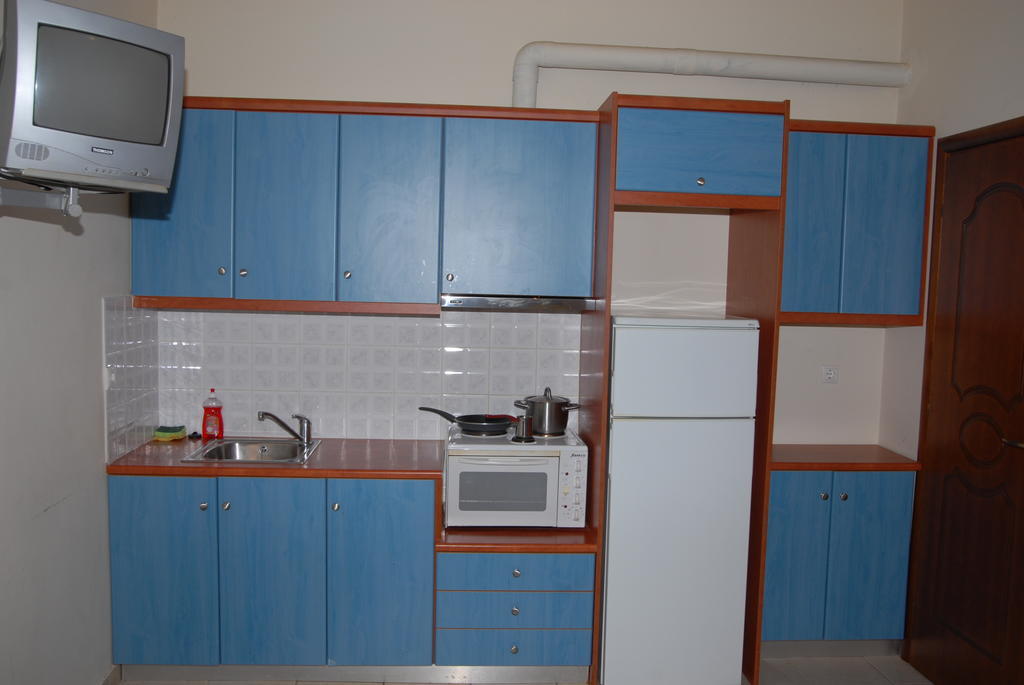 Tsertos Apartments กาเมนาวูร์ลา ภายนอก รูปภาพ